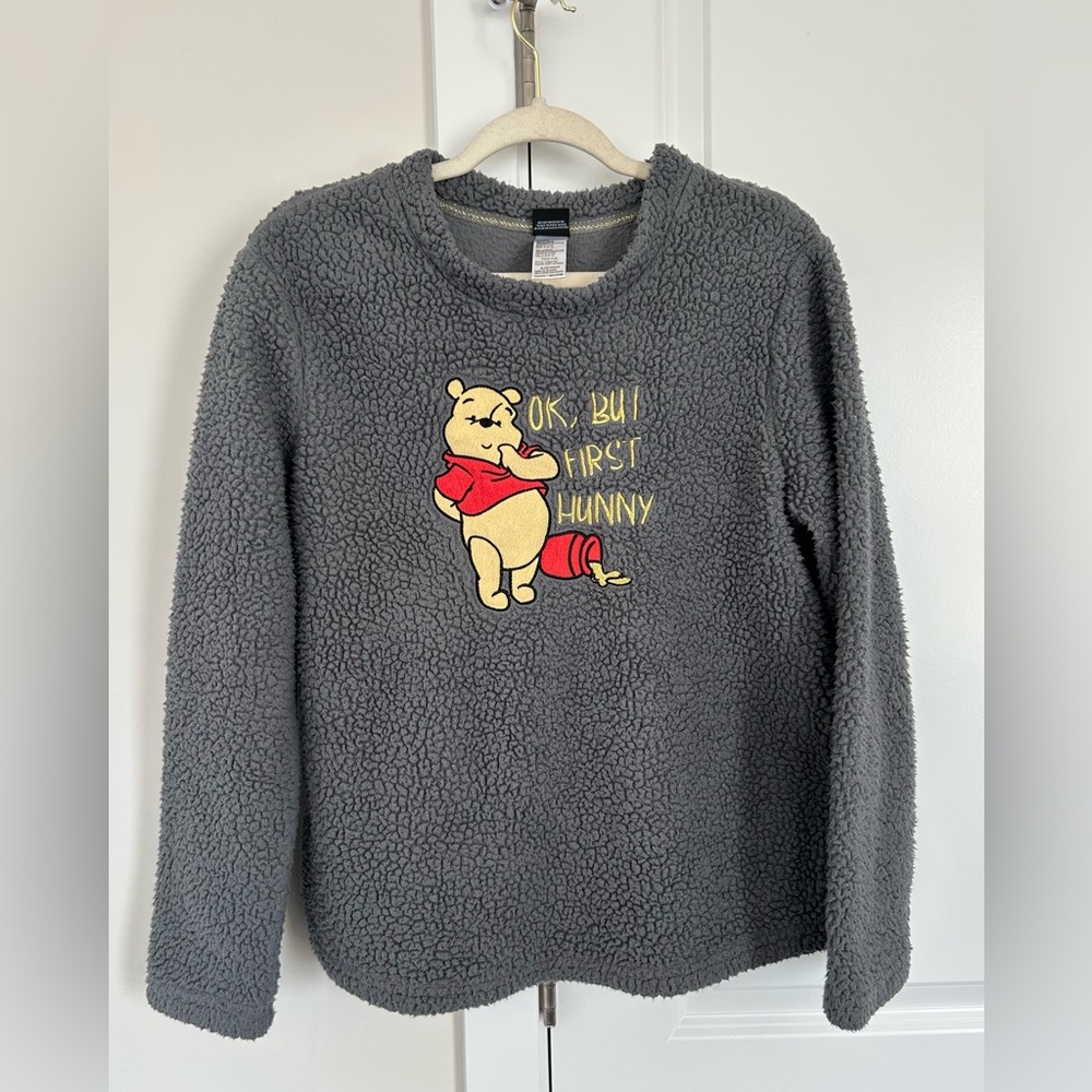 Disney Winnie The Pooh Faux Fur Sweater Size Medium